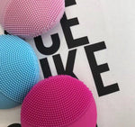 Foi (Facial Cleansing device)